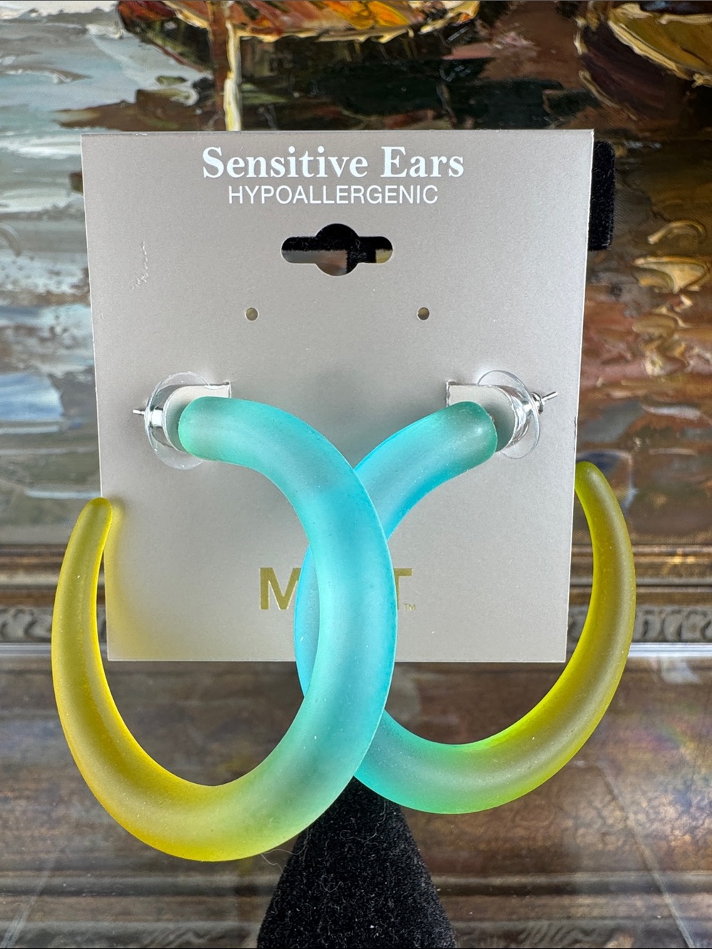 0583- Mixit Frosted Aqua to‎ Lime Gradient Hoop Earrings